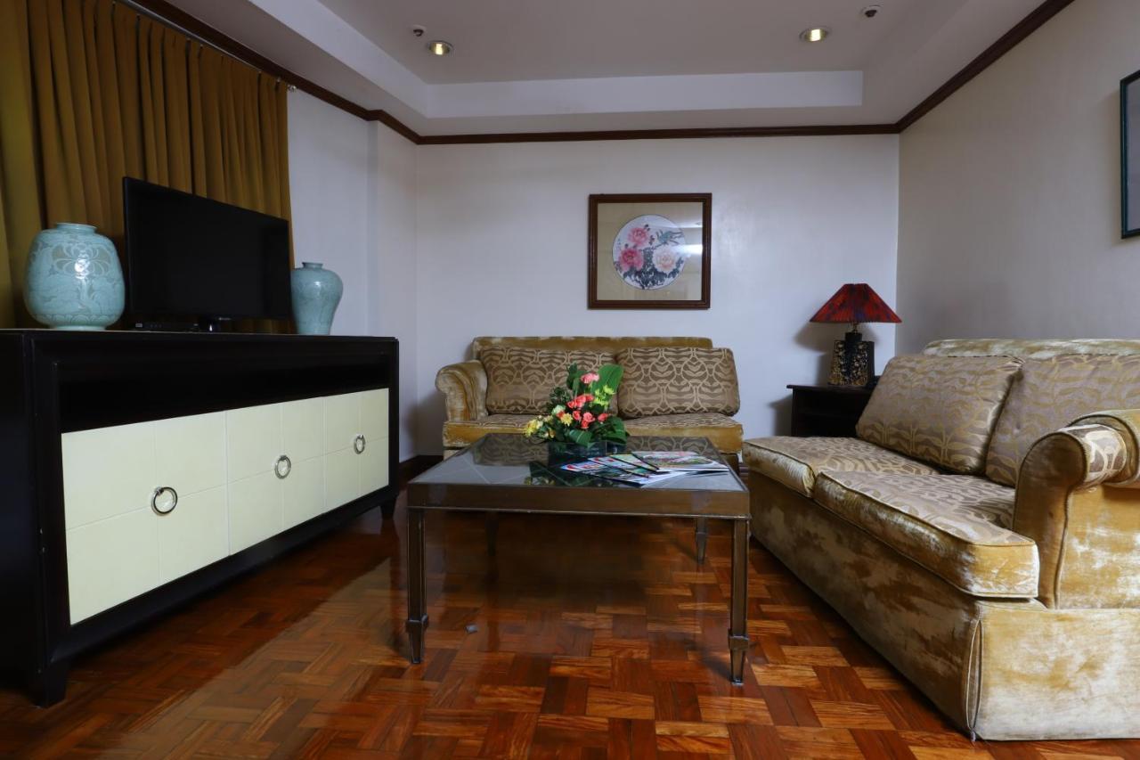 L And B Suites Metro Manila Exterior photo